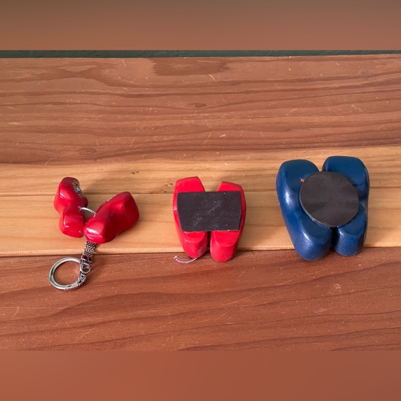 Vintage Holland Wooden Clogs Keychain 1.5”, Magnets 2.25; 2.5” - Picture 2 of 9